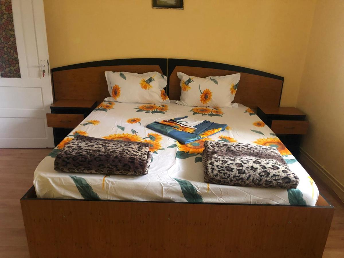 Hotel Casa Cleopatra Două Mai Zewnętrze zdjęcie