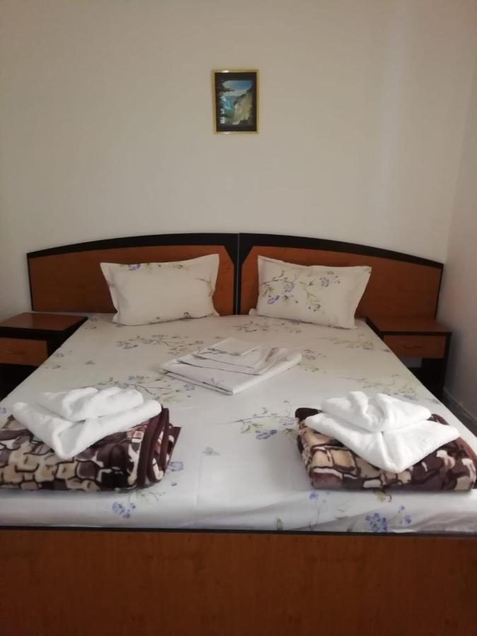 Hotel Casa Cleopatra Două Mai Zewnętrze zdjęcie